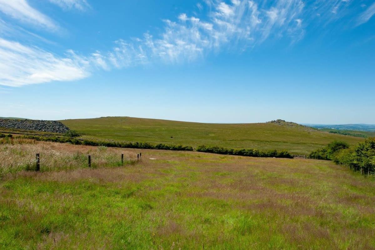 Dartmoor Barn On North Hessary Tor Villa Yelverton Exteriör bild