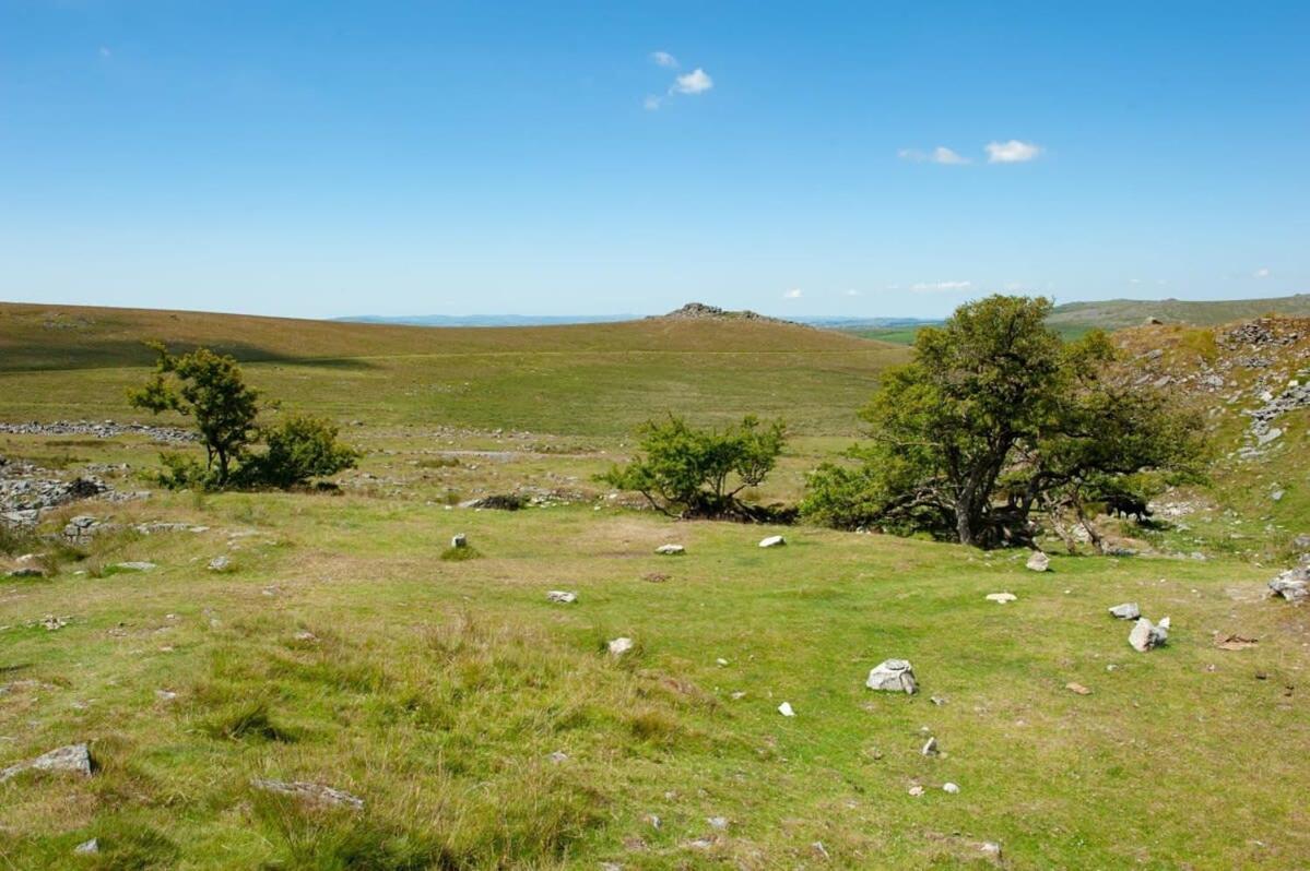 Dartmoor Barn On North Hessary Tor Villa Yelverton Exteriör bild